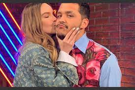 Todo parece indicar que belinda y christian nodal le colocaron punto final a su romance. Christian Nodal Y Belinda Terminaron