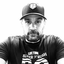 David Theriot's Instagram, Twitter & Facebook