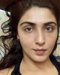 Let's keep it real.. No make up .. No filter #justrealme 💁🏼‍♀️#realistic  ..Tag your friends who looks beautiful without make up 💞 #keepitreal