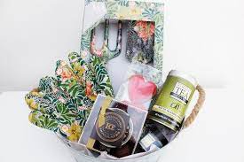 V A Gardening Set And Pamper Garden Gift Hamper For Mother Birthday Hampers Funky Gifts Gifts