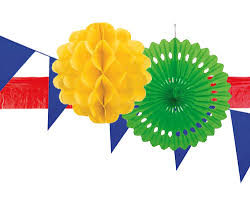 Pese a la imagen general que se tiene de que la cocina japonesa está llena de recetas complicadas y difíciles de hacer, hoy os mostramos 10 recetas sencillas paso a paso para cocinarlas en casa y sorprender a los tuyos con 2. Adornos Colgantes Para Fiestas