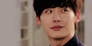 Memiliki pesona yang mampu memikat hati para wanita, lee jong suk juga rupanya dikaruniai bakat akting yang nggak perlu diragukan lagi. Lee Jong Suk S Jong Suk Drama S Gif Find On Gifer