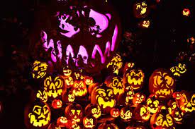 Pin By Anna Reese On Happy Halloween Jack O Lantern Spectacular Jack O Lantern Illuminated Pumpkins