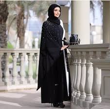 عبايات سواريه للمناسبات الكلاسيكية من وحي مدونات الخليج | مجلة سيدتي