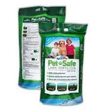 It's possible to grow a lush, green lawn without causing harm to theenvironment. Pet Safe Lawn Fertilizer 5m Treats 5 000 Square Ft Pet And Kid Safe Walmart Com Walmart Com