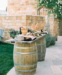 Outside Table Idea Dinner Party Dekorationen Weinfass Garten Weinfass