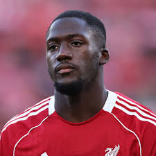 Real Madrid and PSG chase free transfer target