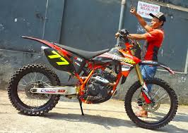 Cari satria fu 150 thn2006 bln8 built up wrna putih velg via fjb.m.kaskus.co.id. Suzuki Satria Fu 2005 Jember Ayam Jago Rasa Spesial Engine