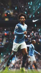 Он играет на позиции правый вингер. Leroy Sane Fussball