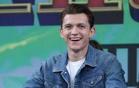 On popsugar celebrity you will find news, photos and videos on entertainment, . Tom Holland Broke His Computer When Seeing He Was Cast As Spider Man