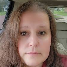 Donna Apostol's Instagram, Twitter & Facebook