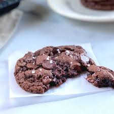 Type of sandwiches are ones that are made of cookies hurry and get your hands on the new duncan hines epic cookie dough cookie kit to recreate these easy and yummy treats! Gooey Chocolate Cake Mix Cookies Alekas Get Together