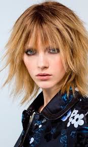 Coiffures Shag Pour Les Cheveux Fins Cheveuxpopulaires Coupe De Cheveux Cheveux Coupe De Cheveux Degrade