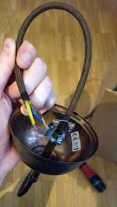 Lampe anschliessen so gelingt der anschluss problemlos. Schutzleiter Dahin Oder Dorthin Dasheimwerkerforum De