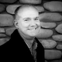 60+ perfiles de «Holton»