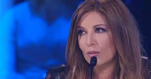 E' la domanda celebre che fece (con l'aggiunta di un poco elegante aggettivo) fabrizio corona quando l'ex concorrente del grande fratello edizione numero 1 l'aveva bollato come amante di lele mora. Selvaggia Lucarelli E Rocco Casalino In Diretta Con Conte Nostalgia Del Grande Fratello Chi Mi Sembra Libero Quotidiano