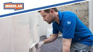 Die wohnung hat ein recht häßliches bad. Fliesen Uberspachteln Mit Modulan Flachenspachtel Youtube