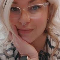 Renee Nicks's Instagram, Twitter & Facebook