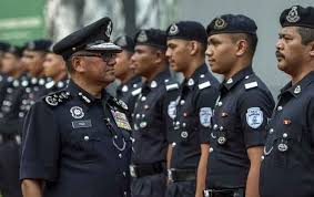 Know a code for pusat latihan polis, kuala lumpur? Strok Haba Sesi Latihan Di Pulapol Ikut Sop Utusan Borneo Online