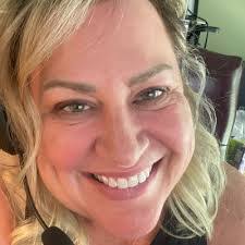 Deidra Todd's Instagram, Twitter & Facebook