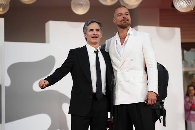 Gael García Bernal estrena en la Mostra al ritmo de Ricky Martin su tercer  filme como director