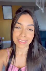 O cantor e compositor Kim, voz marcante da icônica Banda Catedral, estará  em Ilhéus no dia 31 de janeiro para um show acústico exclusivo, celebrando  seus 35 anos de carreira. A apresentação