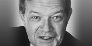 Laurie Metcalf Opens as Beauty Queen at Steppenwolf, July 18