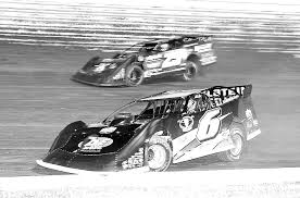 Although my personal opinion is that larson slid up and went into busch while trying not to hit him review: Daytona Fireworks Larson Runs Late Model And Indycar Runs Yellow Again Falmouth Outlook