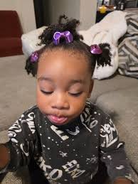 Making these sparkly little hair pieces for a special little women's pair  🩷