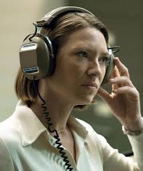 Mindhunter Anna Torv Looks Just Like Carrie Coon