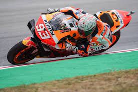 Valentino rossi is the second highest paid motorcycle racer and he earns $10m and this italian racer won third most number motorcycle world championship. Bshu Fqgo0dhom