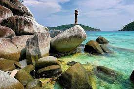 5 Kepulauan Di Indonesia Yang Kaya Akan Potensi Wisata Bahari Halaman All Kompas Com
