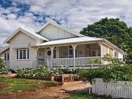 Classic Queenslander With A Touch Of French Provincial Melbourne House Queenslander Australian Homes