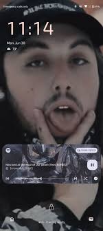 What are some cool lock screens?