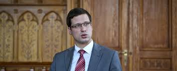 Megismerheti a politikus életrajzát, beszédeit, valamint a választókerületének, a hegyvidéknek a híreit. Index Belfold Gulyas Gergely Tobbszor Is Gondolt Arra Hogy Visszavonul