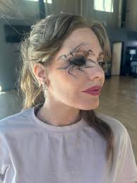 Chandler, Grace and I all got a bug and I've completely lost my voice  now…so we will be cheering (quietly) from our living room for Robert and  Witney