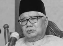 Malah, perkata itu turut mendapat perhatian menteri besar selangor, datuk seri amirudin shari yang menceritakan sejarah lukut pada asalnya di bawah jajah negeri selangor telah diserahkan kepada negeri sembila satu ketika dahulu. Bekas Mb Selangor Tan Sri Abu Hassan Omar Meninggal Dunia