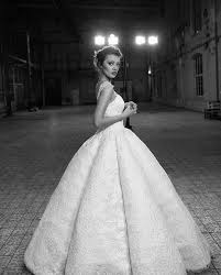 2 adressen zu hochzeitskleid in stuttgart mitte mit telefonnummer, öffnungszeiten und bewertung gefunden. Exklusive Brautmode In Stuttgart Braut Tempel