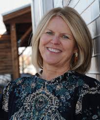 Time for Friday favorites! Share your business victories. It's time to  celebrate your accomplishments from the week!🍔🎵📚