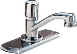 delta faucet single handle centerset