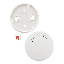 Waking up in the middle of the night because of a blaring fire alarm might be the most horrifying nightmares anyone can imagine. First Alert Smoke Carbon Monoxide Alarm Battery Powered 1039860 Rona