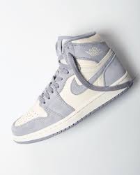 Air Jordan 1 Retro High Pale Ivory Ah7389 101 In 2020 Jordan Shoes Girls Nike Air Shoes Hype Shoes