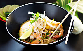 Si buscas en las secciones internacionales del supermercado, encontrarás todo tipo de especias y salsas para conseguir una receta asiática perfecta. Comete El Sudeste Asiatico En Estos Restaurantes Top Y Sin Salir De Espana