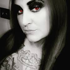 Danielle Swayze's Instagram, Twitter & Facebook