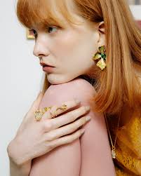 faux freckles for my girl @anastasia.puzyrnaya styled by @jorge.malave  Waiting for the pics by @luisegurrola 🤌🏻