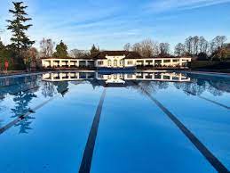 The site was developed, and the newly built waves leisure centre became the home of cheltenham amateur swimming club, at which the club remains based. Sandford Parks Lido Home Facebook