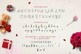 Creamy Moony By Fontdation Studio Thehungryjpeg Com