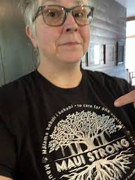 Aloha, MAUI DEAF FRIENDS members love our new T shirts this month. ♥ MAHALO
