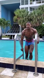 BBC out of the pool - ThisVid.com