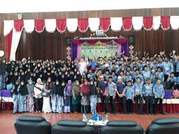 المدرسة الثانوية الوطنية الدينية‎) is a type of institutional group of education established and managed by the malaysian ministry of education (moe). Sekolah Menengah Agama Alulum Addiniah Dong Raub Pagina Inicial Facebook